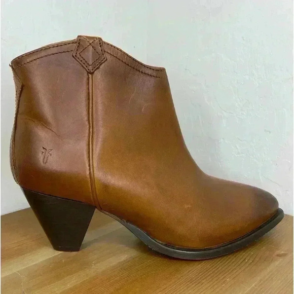 NEW Frye June Western Bootie Shootie Caramel Women’s Size 7B - Picture 3 of 11